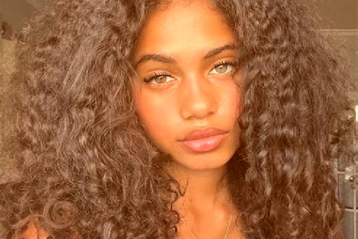Emily, 33, a black grey-eyed ebony companion based in Lalgola. Offering Massage, OWO, Roleplay. Available for incall and outcall, day and evening dates.