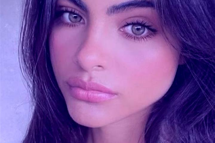 Emily, 33, a black hazel-eyed middle eastern companion based in Brusnengo. Offering Domination, Tantra, BDSM, Erotic Massage, Massage. Available for incall a...