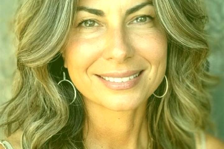 Emily, 33, a brunette grey-eyed middle eastern companion based in Madrigal de la Vera. Offering Party Girl, Fetish, Travel Companion, Overnight, CIM. Availab...