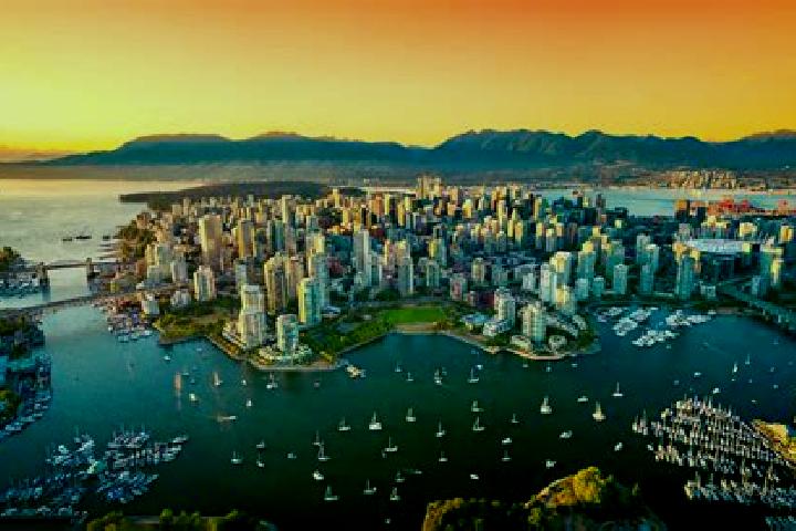 Emily, 33 — Escort in North Vancouver, Canada