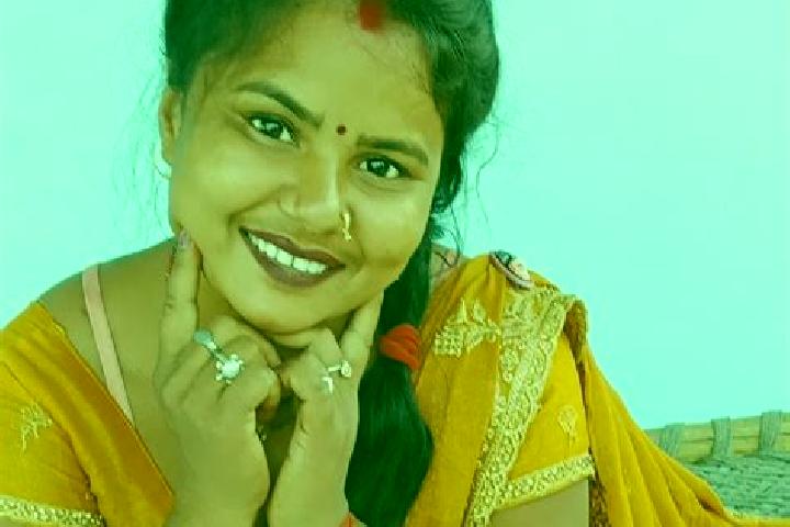 Emily, 33 — Escort in Teonthar, India