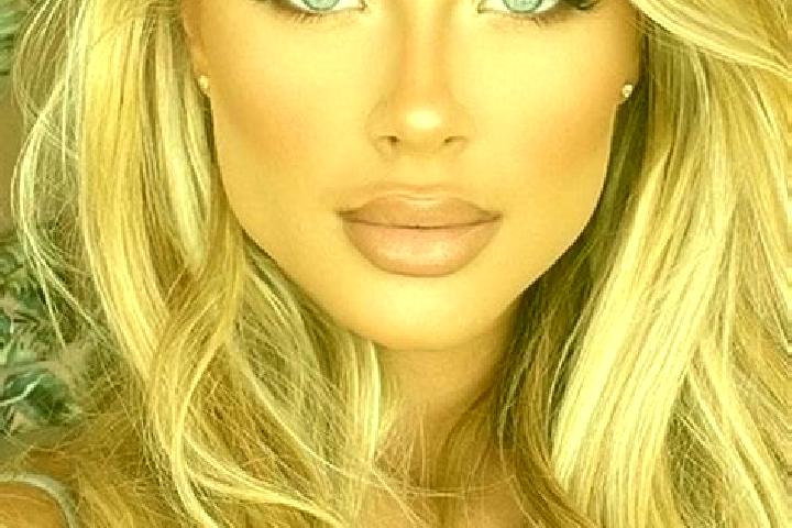 Emily, 34, a blonde blue-eyed latina companion based in La Raya. Offering CIM, Dinner Date, Erotic Massage. Available for incall and outcall, day and evening...