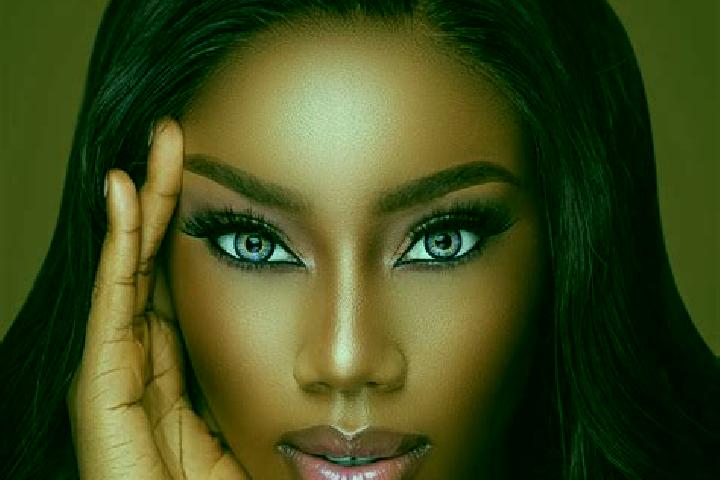 Emily, 34, a chestnut blue-eyed ebony companion based in Vozhega. Offering 69, A-Level, Couples, Overnight. Available for incall and outcall, overnight booki...