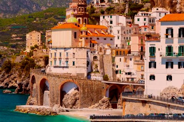 Emily, 34 — Escort in Retorbido, Italy