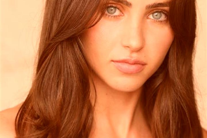 Emily, 35, a auburn brown-eyed indian companion based in Bezverov. Offering GFE, Dinner Date, 69, Girlfriend Experience, BDSM. Available for incall and outca...