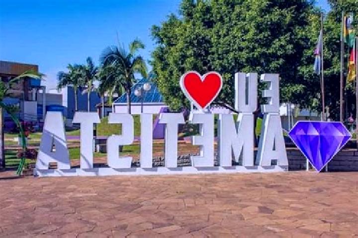 Emily, 35 — Escort in Ametista do Sul, Brazil