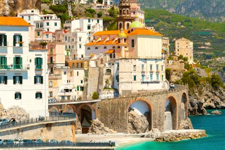 Emily, 35 — Escort in Ospedalicchio, Italy