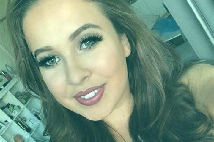 Emily, 36, a blonde brown-eyed latina companion based in Ribat Al Khayr. Offering Tantra, Couples, Dinner Date, Massage. Available for incall and outcall, ov...