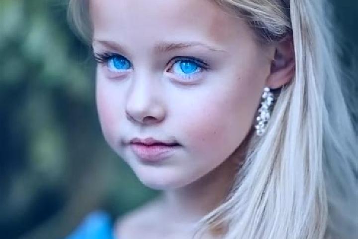 Emily, 37, a blonde blue-eyed middle eastern companion based in Steinhaus. Offering CIM, Striptease, Erotic Massage, Duos, BDSM. Available for incall and out...