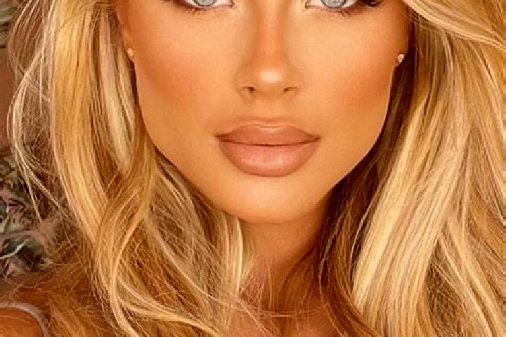 Emily, 37, a blonde hazel-eyed latina companion based in Santa Maria Roalo. Offering Erotic Massage, Couples, Party Girl. Available for incall and outcall, d...