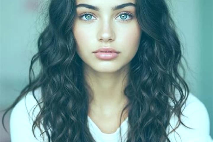 Emily, 37, a brunette dark-eyed mediterranean companion based in Lomai. Offering 69, Deep French Kissing, Striptease, Fetish, OWO. Available for incall and o...