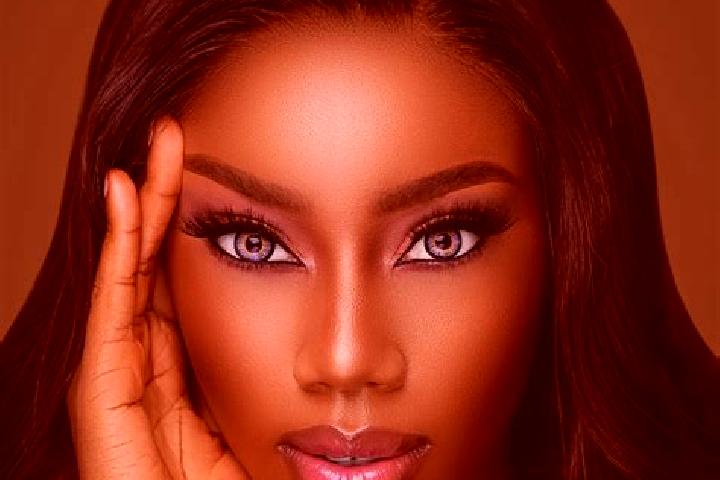 Emily, 37, a chestnut blue-eyed ebony companion based in Sand Rock. Offering Party Girl, Travel Companion, BDSM, Tantra. Available for incall and outcall, da...