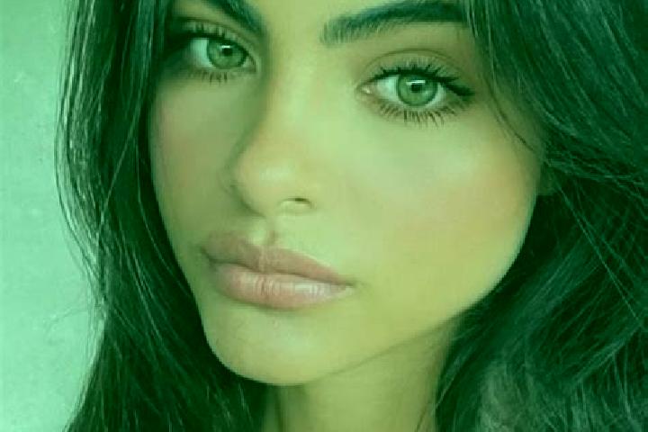 Emily, 37, a chestnut dark-eyed indian companion based in Donghe. Offering Domination, Massage, Roleplay. Available for incall and outcall, overnight booking...