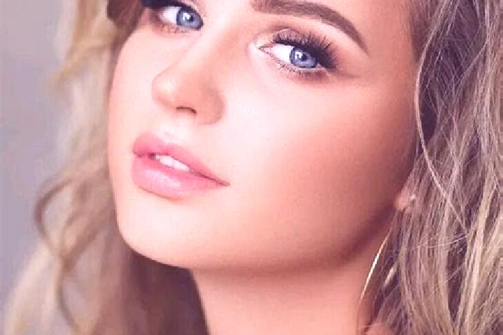 Emily, 37, a dark blonde blue-eyed european companion based in Matsliah. Offering Party Girl, Dinner Date, Travel Companion, Deep French Kissing. Available f...