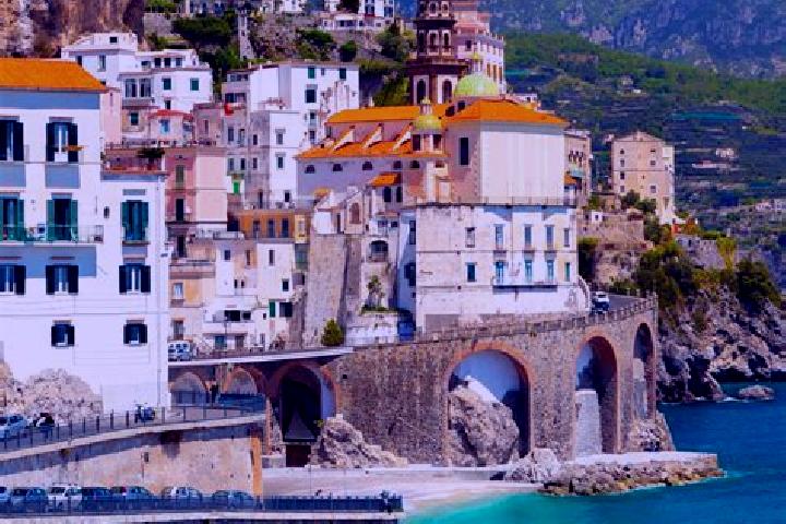 Emily, 37 — Escort in Calice Ligure, Italy