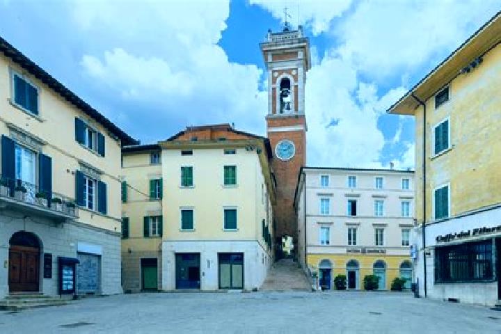 Emily, 37 — Escort in Foiano della Chiana, Italy