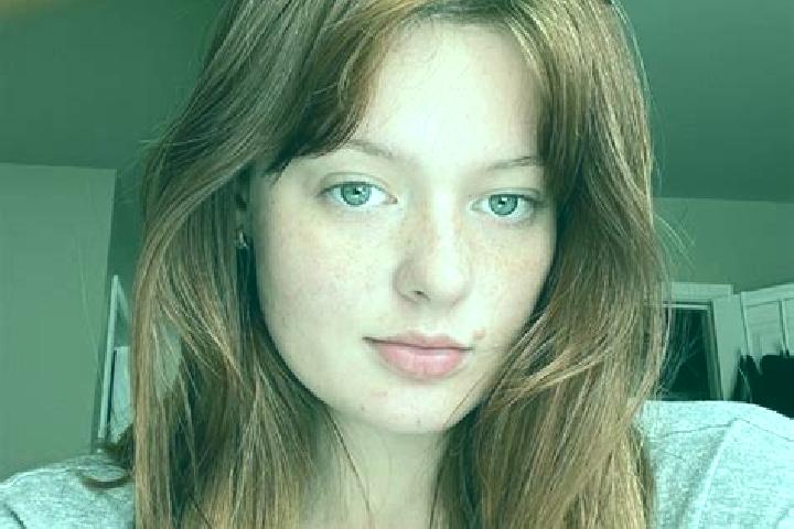 Emily, 38, a auburn blue-eyed mediterranean companion based in Friedberg. Offering GFE, Striptease, A-Level, CIM. Available for incall and outcall, day and e...