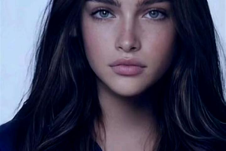 Emily, 38, a brunette dark-eyed caucasian companion based in Omignano. Offering Roleplay, Travel Companion, Fetish. Available for incall and outcall, overnig...