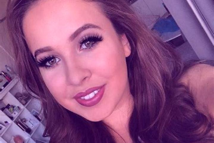 Emily, 38, a dark blonde dark-eyed caucasian companion based in San Antonio de la Huerta. Offering 69, OWO. Available for incall and outcall, overnight booki...