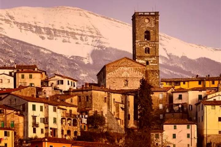 Emily, 38 — Escort in Piano di Coreglia-Ghivizzano, Italy