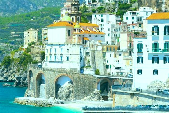 Emily, 38 — Escort in Tolve, Italy