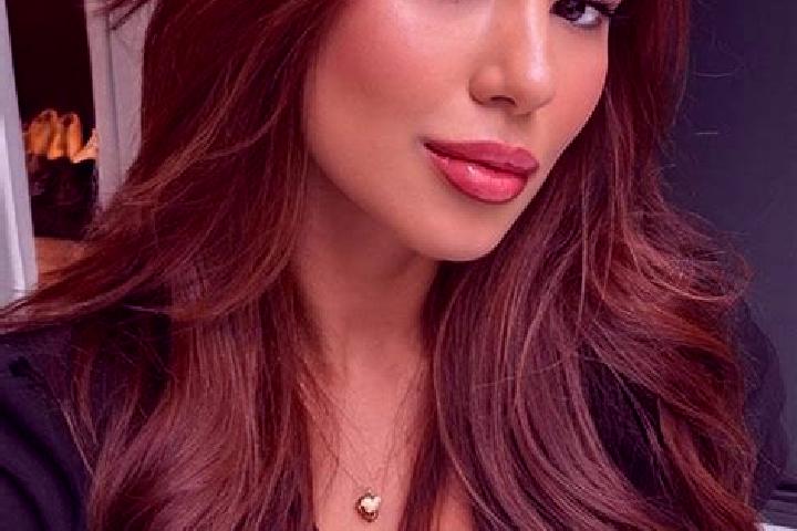 Emily, 39, a chestnut brown-eyed latina companion based in Colonia Victoria. Offering CIM, Deep French Kissing, Erotic Massage, Roleplay, Massage. Available ...