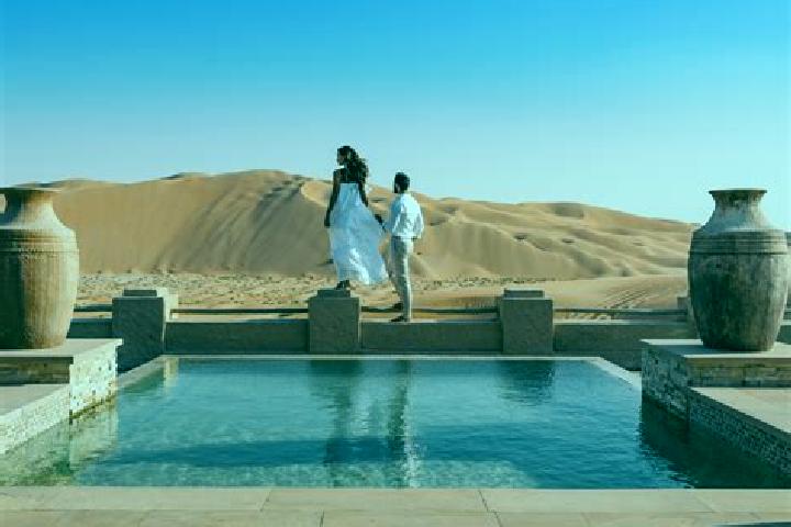 Emma, 20 — Escort in Sarab-e Kalan, Iran