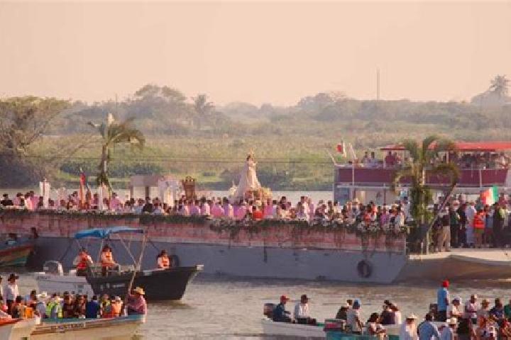 Emma, 20 — Escort in Tlacotalpan, Mexico