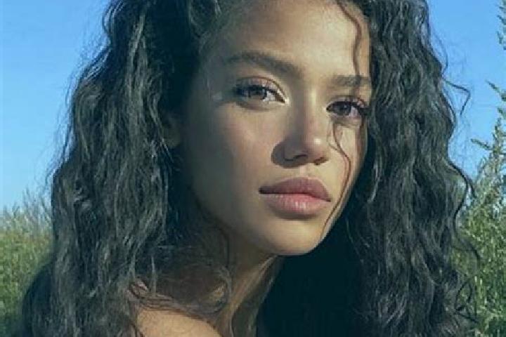 Emma, 21, a black dark-eyed latina companion based in Rincon de Martinez. Offering Overnight, Couples, CIM, A-Level, OWO. Available for incall and outcall, o...