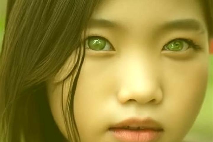 Emma, 21, a black green-eyed asian companion based in Puerto Serrano. Offering Duos, OWO, Overnight. Available for incall and outcall, overnight bookings ava...