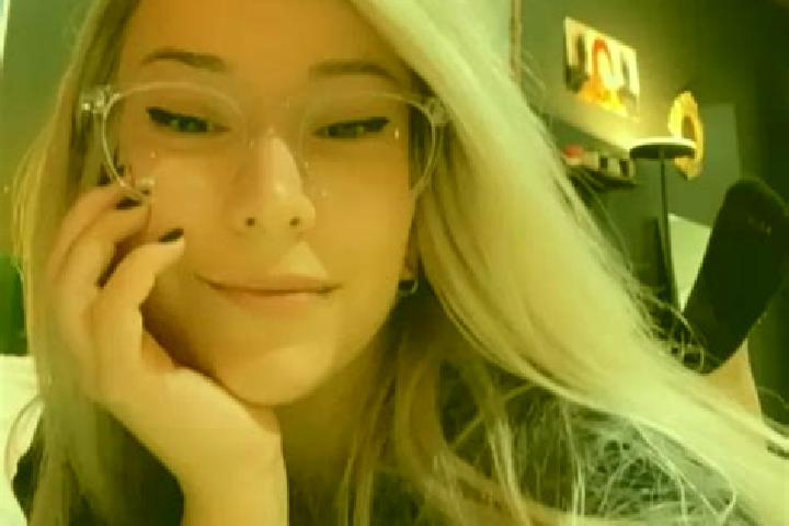 Emma, 21, a blonde brown-eyed european companion based in Frydlant nad Ostravici. Offering GFE, Overnight, Duos, BDSM, Dinner Date. Available for incall and ...