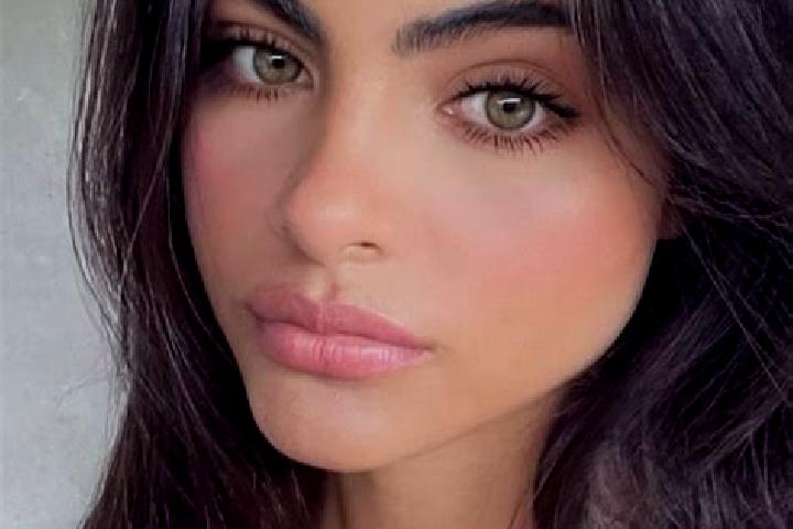 Emma, 21, a brunette green-eyed latina companion based in Dawesville. Offering Prostate Massage, BDSM, 69, Couples. Available for incall and outcall, day and...