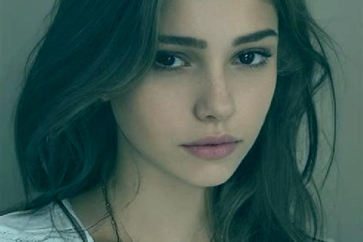Emma, 21, a chestnut dark-eyed slavic companion based in Chornyi Potik. Offering Domination, Overnight, Dinner Date. Available for incall and outcall, day an...