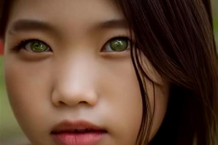 Emma, 21, a chestnut green-eyed asian companion based in Mojoagung. Offering Couples, Overnight, Dinner Date, 69, Deep French Kissing. Available for incall a...