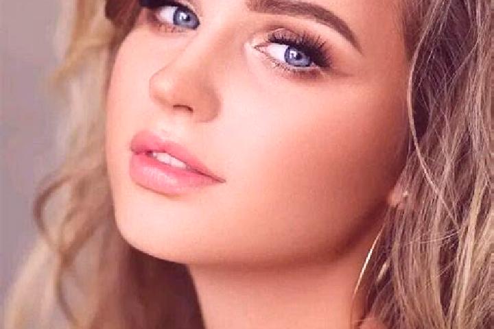 Emma, 21, a dark blonde blue-eyed european companion based in Moncao. Offering Massage, Couples, Travel Companion. Available for incall and outcall, day and ...