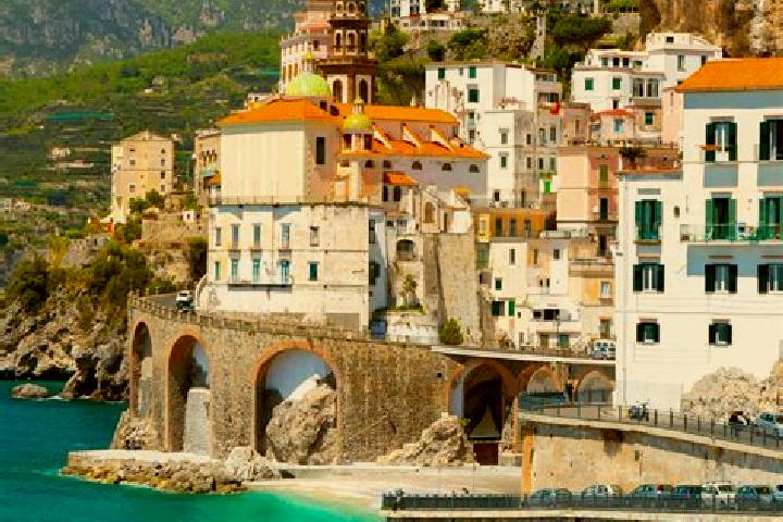 Emma, 21 — Escort in Cannelli, Italy