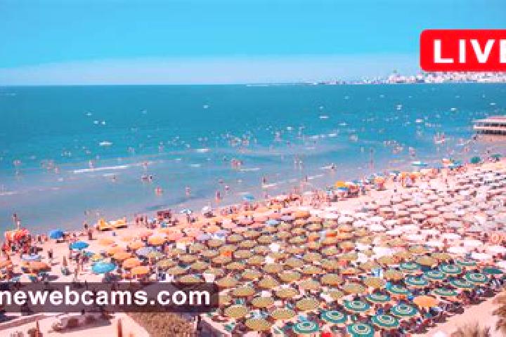 Emma, 22 — Escort in Manze, Albania
