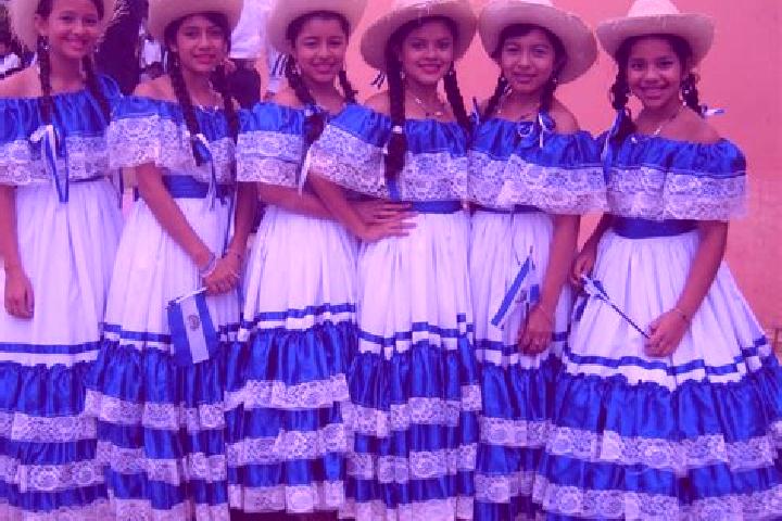 Emma, 22 — Escort in Panchimalco, El Salvador