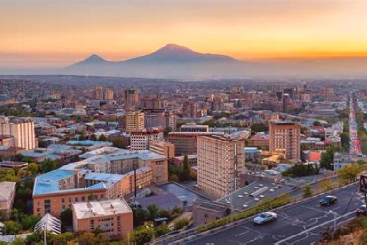 Emma, 22 — Escort in Shamlugh, Armenia