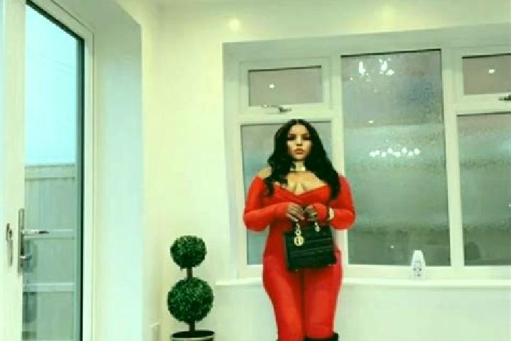 Emma, 22 — Escort in Worlingworth, United Kingdom