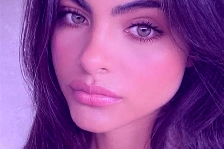 Emma, 23, a black hazel-eyed caucasian companion based in Degema Hulk. Offering Erotic Massage, Tantra, Duos. Available for incall and outcall, day and eveni...
