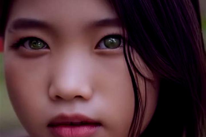 Emma, 23, a brunette green-eyed asian companion based in Paluvai. Offering Duos, Fetish, Massage. Available for incall and outcall, day and evening dates.