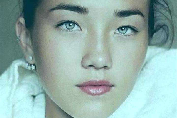 Emma, 23, a chestnut grey-eyed caucasian companion based in Qong Bora. Offering Erotic Massage, BDSM, Overnight. Available for incall and outcall, overnight ...