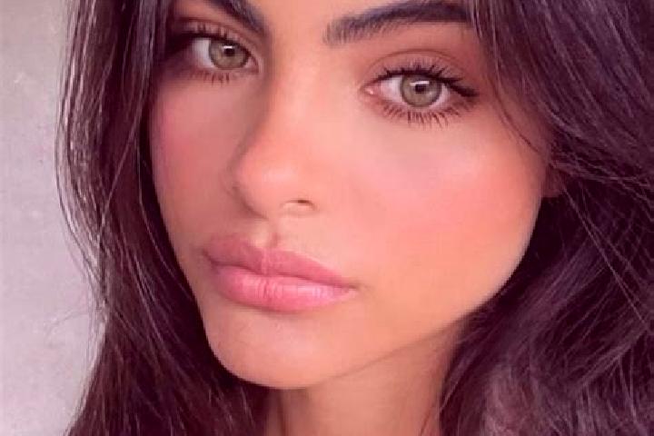 Emma, 23, a chestnut hazel-eyed caucasian companion based in Noraville. Offering Fetish, Domination, GFE, Striptease, Deep French Kissing. Available for inca...