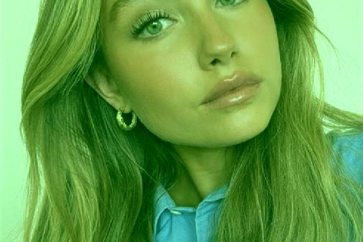 Emma, 23, a dark blonde green-eyed caribbean companion based in Dobrynivtsi. Offering Couples, Deep French Kissing, Massage, Overnight. Available for incall ...