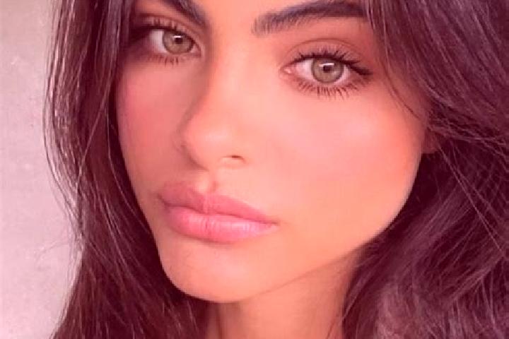 Emma, 23, a dark blonde green-eyed middle eastern companion based in Ponti. Offering A-Level, Duos, GFE, Deep French Kissing, Party Girl. Available for incal...