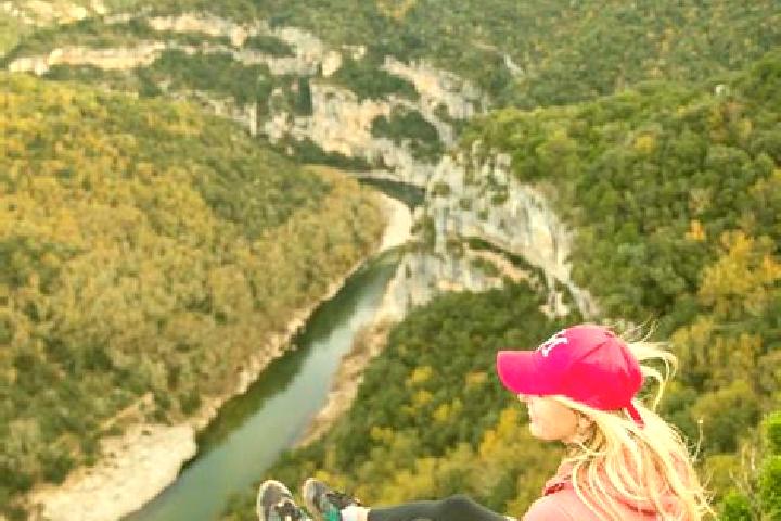 Emma, 23 — Escort in Gorges, France