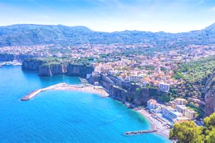 Emma, 23 — Escort in Piano di Sorrento, Italy