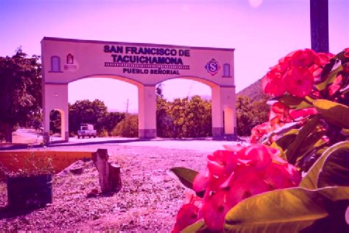 Emma, 23 — Escort in San Francisco de Tacuichamona, Mexico