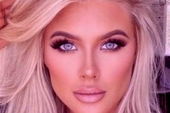 Emma, 24, a platinum blonde brown-eyed asian companion based in Samorin. Offering Striptease, 69, A-Level. Available for incall and outcall, day and evening ...